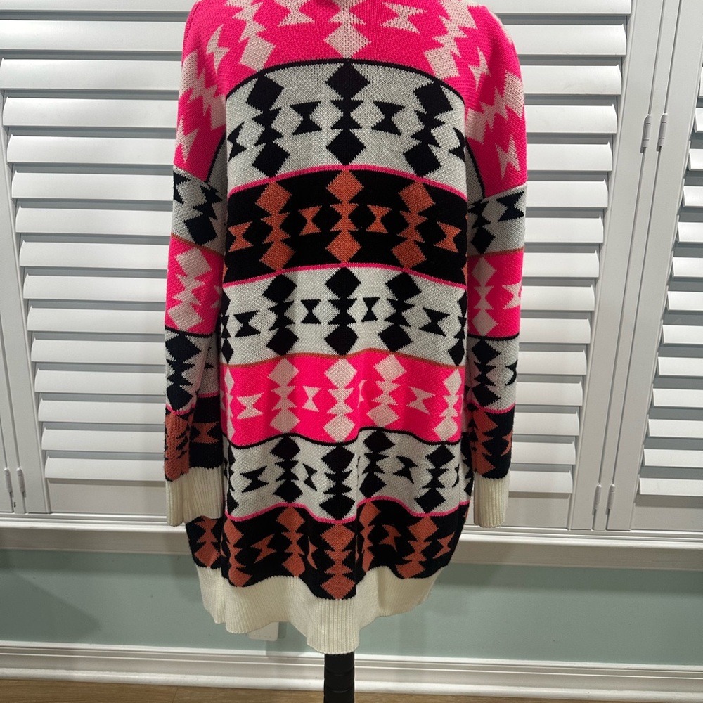 NWOT Aztec Patterned Pink and Black Women's Sweater - Picture 2 of 5